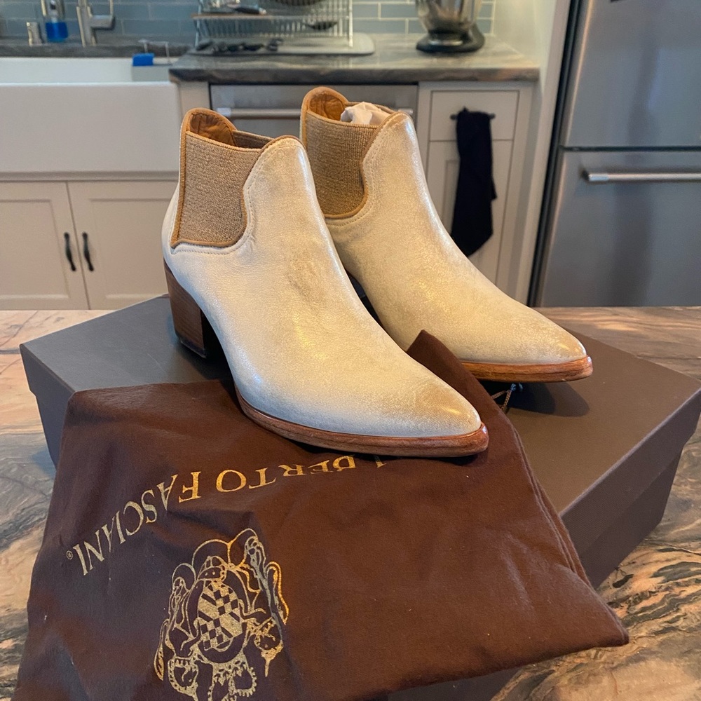 Alberto Fasciano offWhite Leather Booties